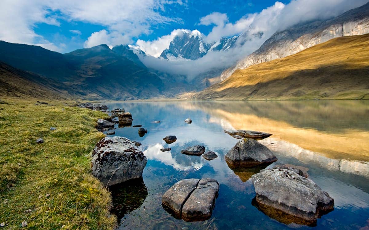 10-Most-Impressive-Lakes-in-Perú